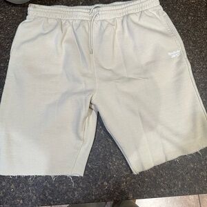 Men’s Reebok French Terry sweat shorts xxl cream color